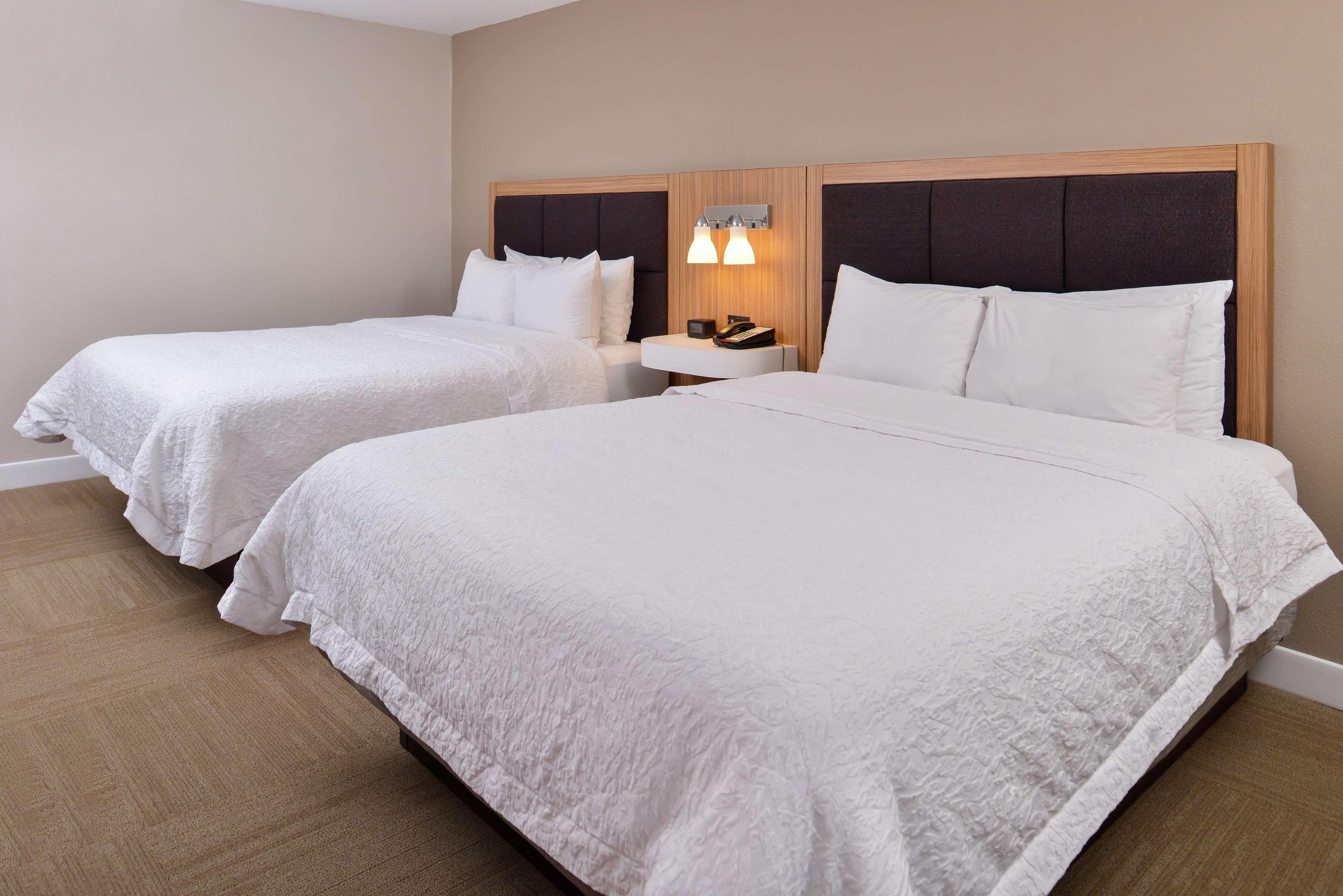 Hampton Inn Greensboro East / Mcleansville Екстер'єр фото