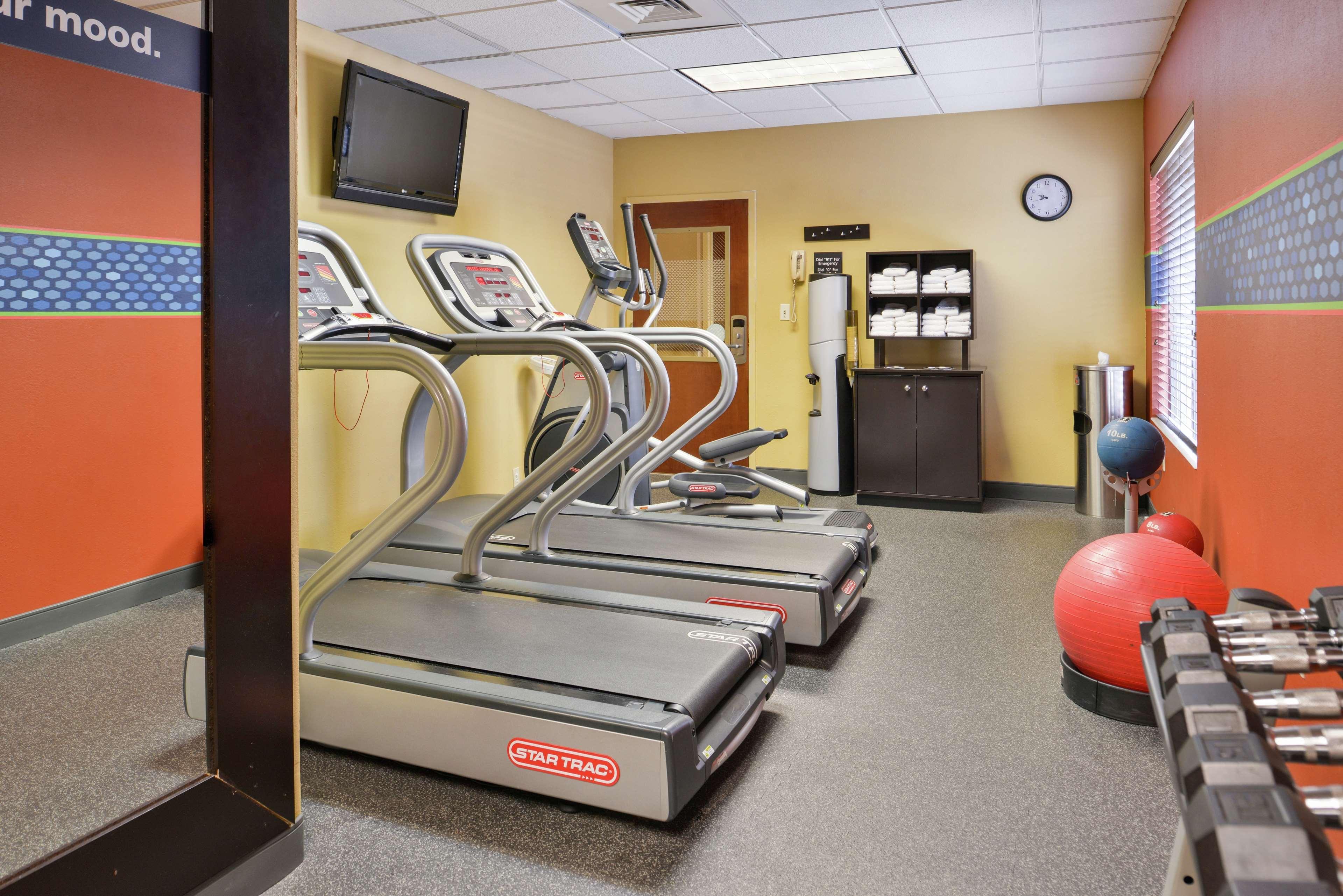 Hampton Inn Greensboro East / Mcleansville Екстер'єр фото