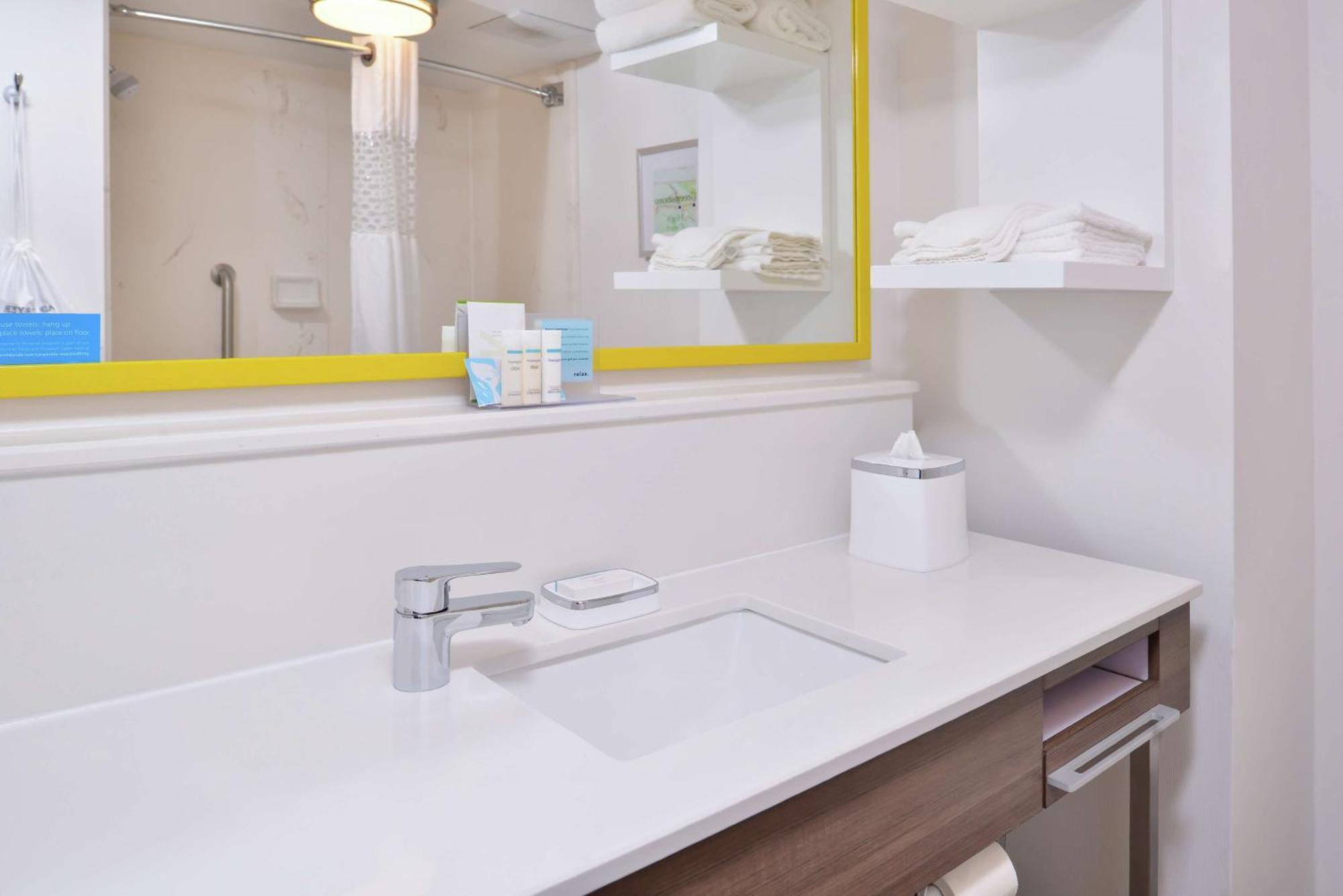 Hampton Inn Greensboro East / Mcleansville Екстер'єр фото
